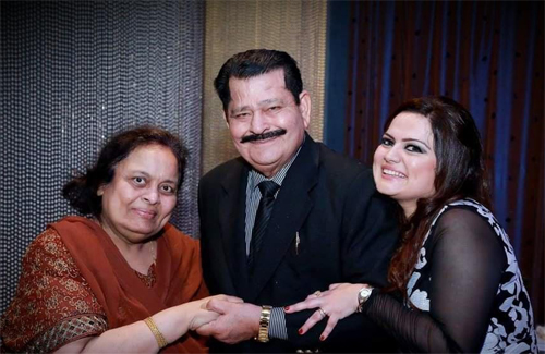 Poonam Shalu Suri with her parents
