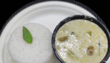 Steam Rice With Green Thai Curry