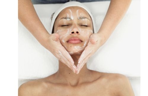 Facial Yoga helps in correct blood circulation thereby improving skin health